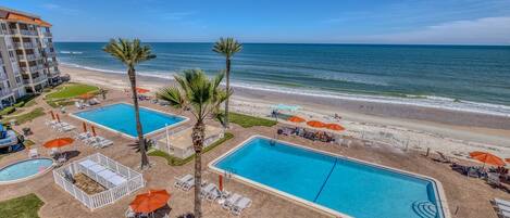 حمّام سباحة مُدفَّأ