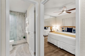Shower, hair dryer, towels - Recently updated spacious 1bd in Maui (Kihei)