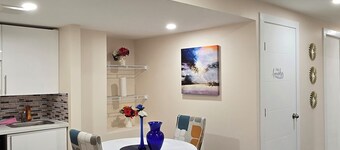 Stormwater Haven: Peaceful, Stylish and comfortable space in South Winnipeg.