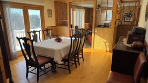 Dining - Cozy 3-bedroom home Brownington, VT-On VASA Trails - Near Lake Willoughby (Brownington)