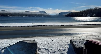 Cozy 3-bedroom home Brownington, VT-Near Vast Trails - Jay Peak & Burke Mountain