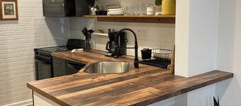 Completely remodeled studio condo with a pool view. Convenient location!