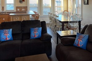 Interior - New List'g-Elevator, Pool, Hot Tub, Game Rm, Dogs Welcome, Oceanview, 6 Bdrm+Den (Rodanthe)