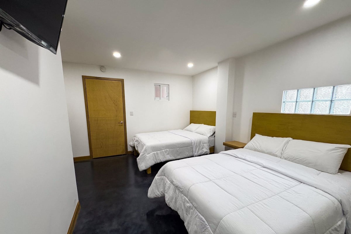 Quadruple Room | Ruang kerja komputer riba, Wi-fi percuma, cadar katil