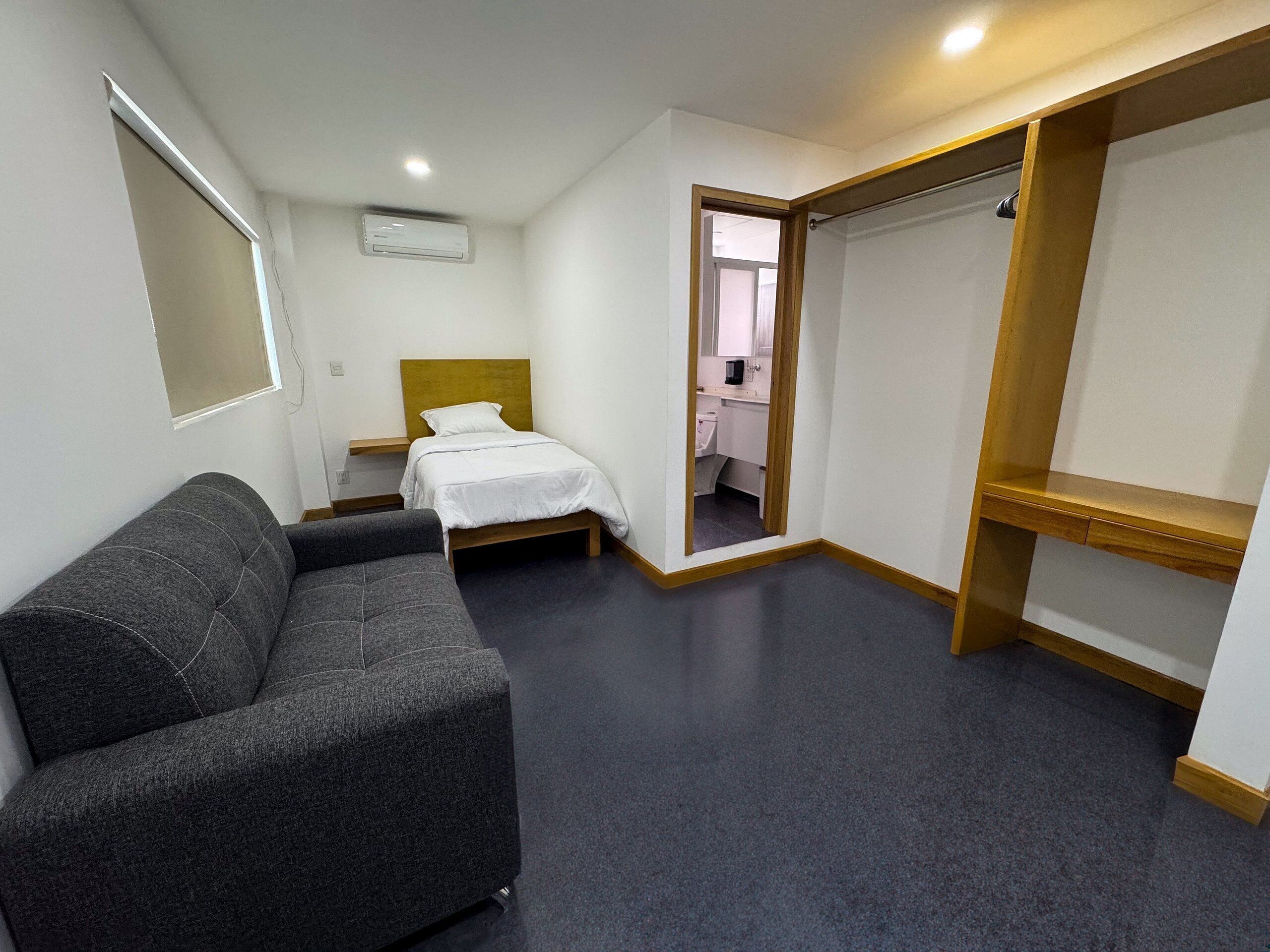 Single Room | Ruang kerja komputer riba, Wi-fi percuma, cadar katil 