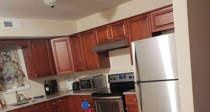 3-bedroom building in cool Bridgeport neighborhood one block from Stratford CT.