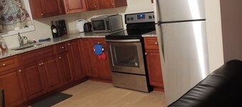3-bedroom building in cool Bridgeport neighborhood one block from Stratford CT.