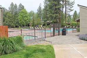 Beheizter Pool