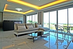 Room - Siam Sky Pattaya Hotel (Bang Lamung)