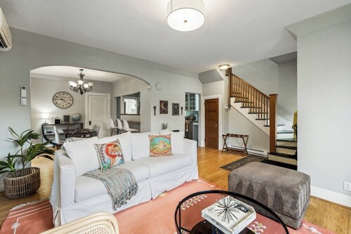 The Retreat - Spacious Luxury Stay • Workspace & Private Patio