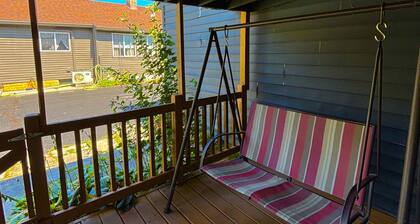 4 bd 10 min to Downtown W D