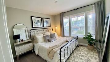 4 dormitorios, tabla de planchar con plancha, wifi gratis y ropa de cama