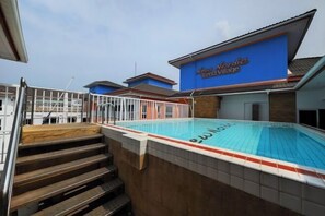 Outdoor pool - New Nordic Trend 4 by Apartwell (Pattaya)