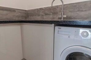 Room - Sunbeam House Apartment 3 (Morecambe)