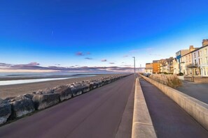Unclassified image, 4 of 15, button - Sunbeam House Apartment 3 (Morecambe)