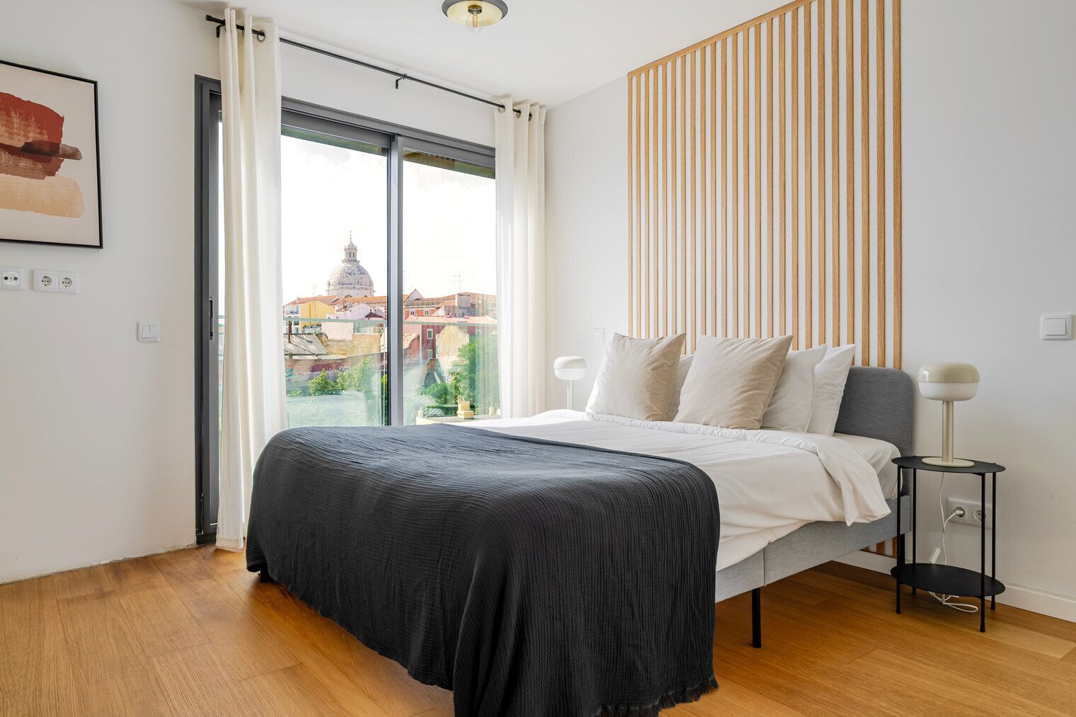 1 slaapkamer, een strijkplank/strijkijzer, wifi, beddengoed