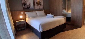 1 chambre, fer et planche à repasser, Wi-Fi, draps fournis