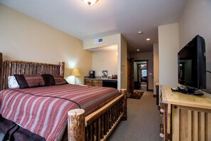 4 dormitorios, tabla de planchar con plancha, wifi gratis y ropa de cama