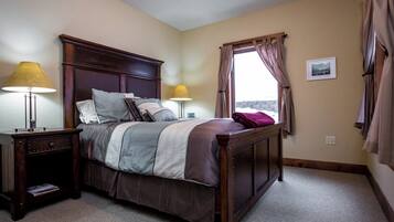 4 dormitoris, planxa i posts de planxar, wifi gratuïta i roba de llit