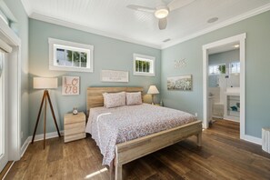3 habitaciones, tabla de planchar con plancha y cuna de viaje 