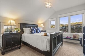 5 chambres, fer et planche à repasser, Wi-Fi gratuit, draps fournis