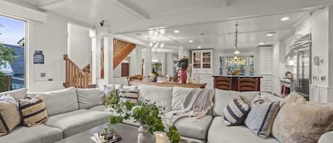 Smart TV, fireplace, offices