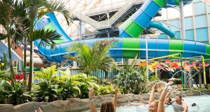 2 Lake Cabins Pool Hottub Game Room 23acs