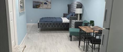 1 bedroom, iron/ironing board, Internet, bed sheets