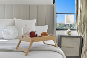 4 bedrooms, iron/ironing board, travel cot, free WiFi