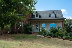 Exterior - Family Friendly Haven on 10 Acres (Guthrie)