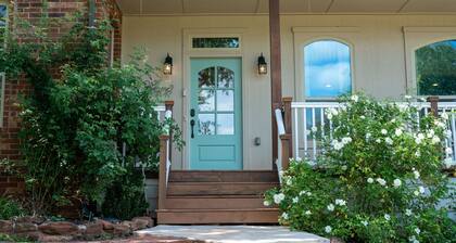 Family Friendly Haven on 10 Acres