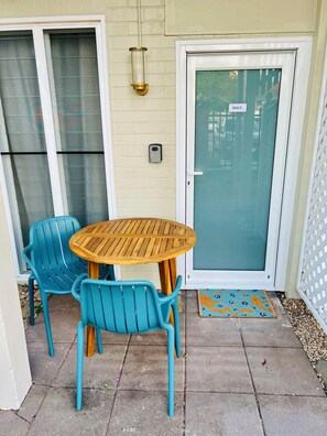 Comfort Apartment, Garden View | Terrace/patio - City Unit 5 Walk to Esplanade (Cairns North)