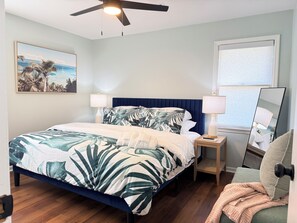 3 bedrooms, iron/ironing board, internet, bed sheets