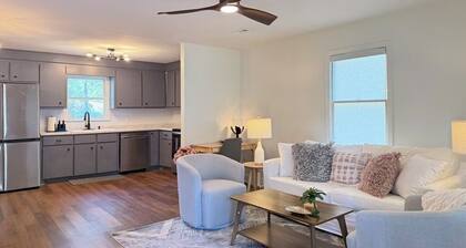 Beautifully Renovated Stylish 3 bdrm