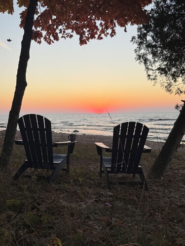 Modern Lake Michigan Retreat – Walkout Beach, Deck & Bonfire Pit