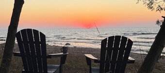 Modern Lake Michigan Retreat – Walkout Beach, Deck & Bonfire Pit