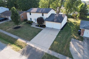 Exterior - Luxury Home near Blossom, CVNP, Ski Resort (Cuyahoga Falls)