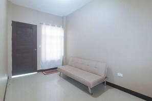 Living area - RedDoorz @ Aurea Apartelle (Iloilo City)