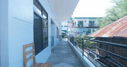 RedDoorz @ Aurea Apartelle