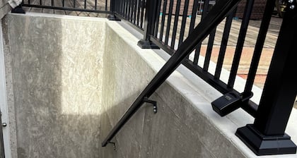 Close to Kelso conservation and Toronto Premium Outlet mall, quiet neighbourhood