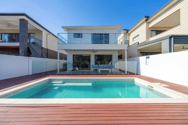 Pool - Waterfront Wonder - Pool, Views & Luxury Stay (Helensvale)