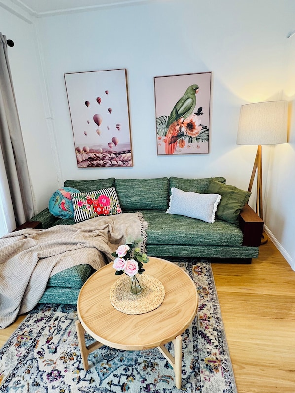Apartment, 1 King Bed with Sofa bed, Kitchen | Living room