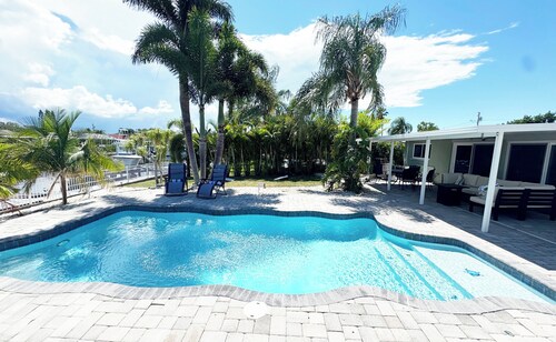 Waterfront Getaway w/Pool, Dock & Kayaks