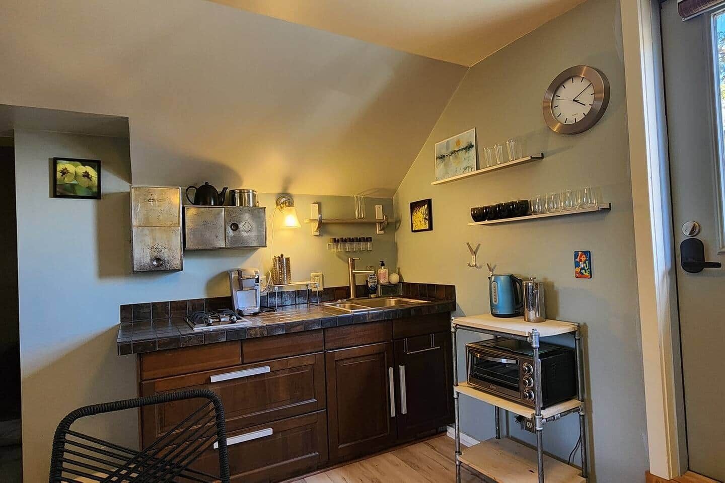 Coffee/tea maker, eco-friendly cleaning products