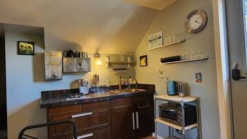 Coffee/tea maker, eco-friendly cleaning products