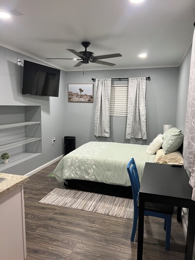 Charming amazing studio in El Centro with AC