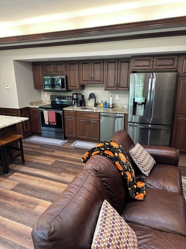 Peaceful apartment in charming Rice Lake