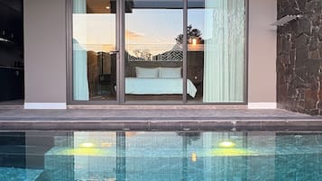 Romantic Villa, River View