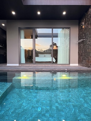 Romantic Villa, River View | Premium bedding, free minibar items, desk, free WiFi