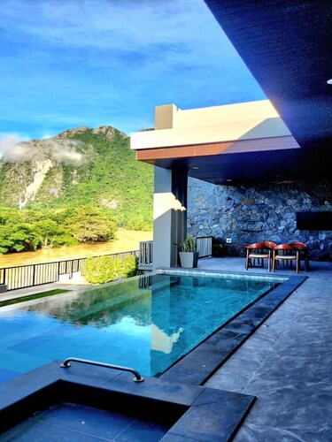 Song View Pool Villa